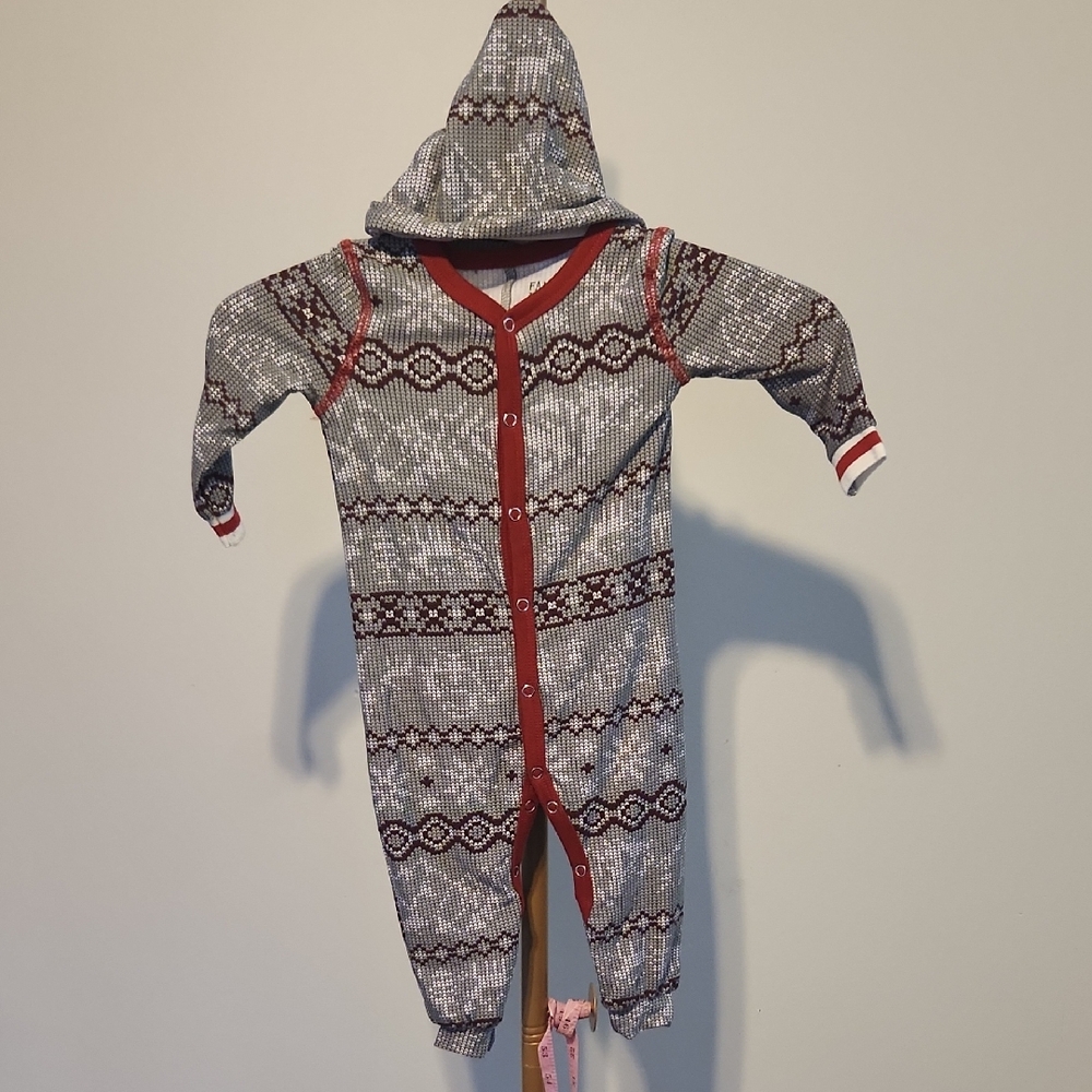 🧑‍🎄10/10🧑‍🎄Cozy Gray and Red Kids One Piece
